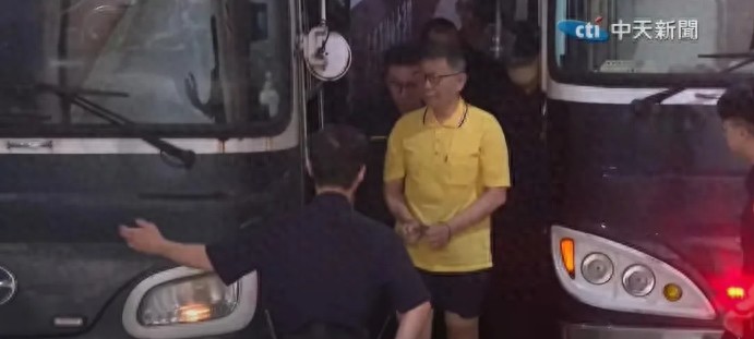 民众党主席、已超</p><p>　　据了解，过亿台北市前市长柯文哲已被拘留两个多月。媒体秘密台北市前市长柯文哲。柯文（图片来源：台湾“中天新闻网”）